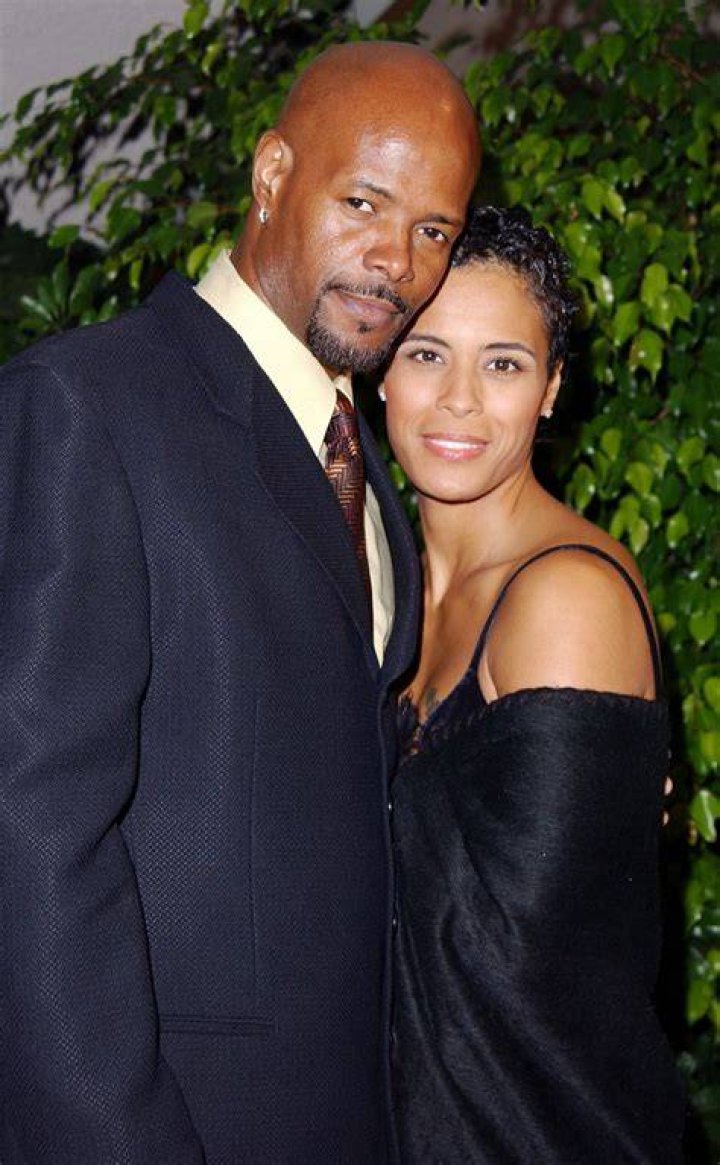 Damon Wayans' Wife: The Woman Behind the Comedy Legend