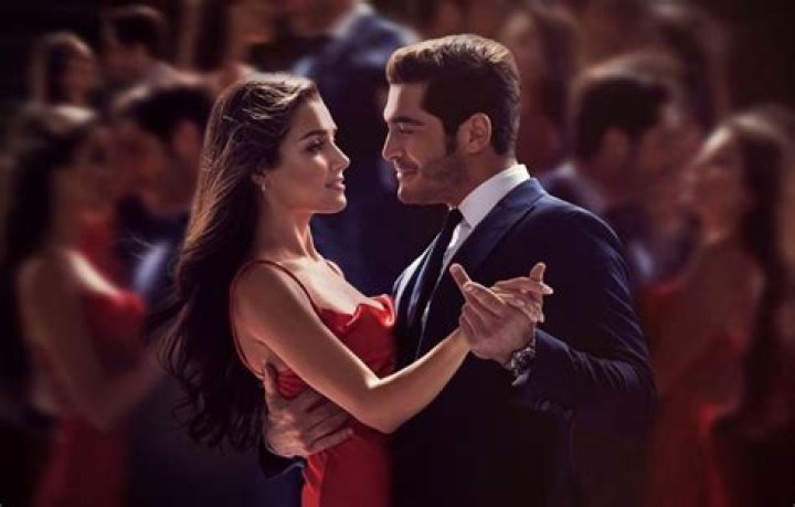 Exploring the Burak Deniz and Hande Ercel Relationship: A Tale of Love and Stardom