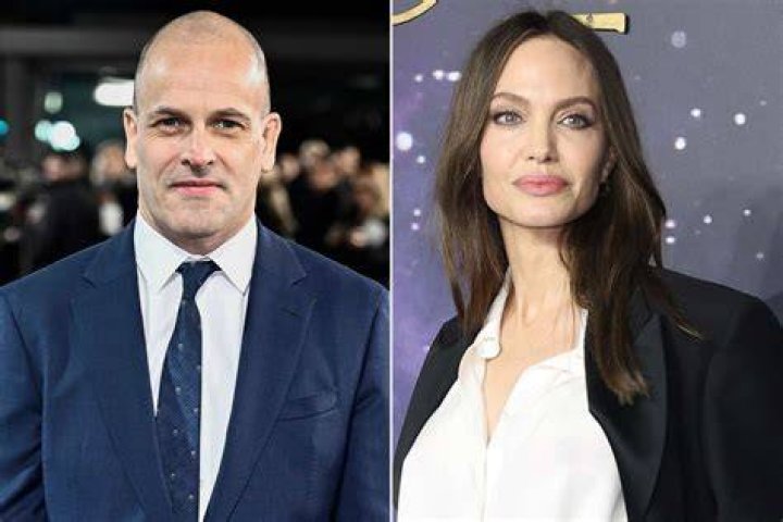 Exploring the Lives of Jonny Lee Miller and Michele Hicks: A Deep Dive