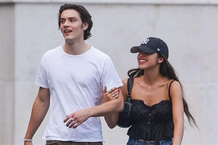 Exploring the Relationship of Iona Stephen: Who is Her Boyfriend?
