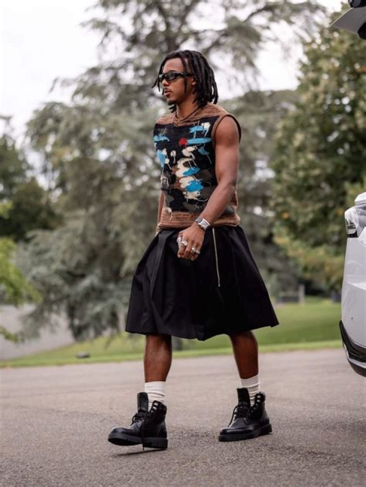 Exploring the Relationship of Jules Kounde: Who is His Girlfriend?