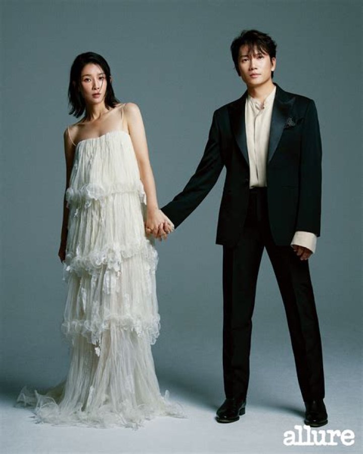 Exploring the Relationship Status of Moon Ga Young: Is She Married?