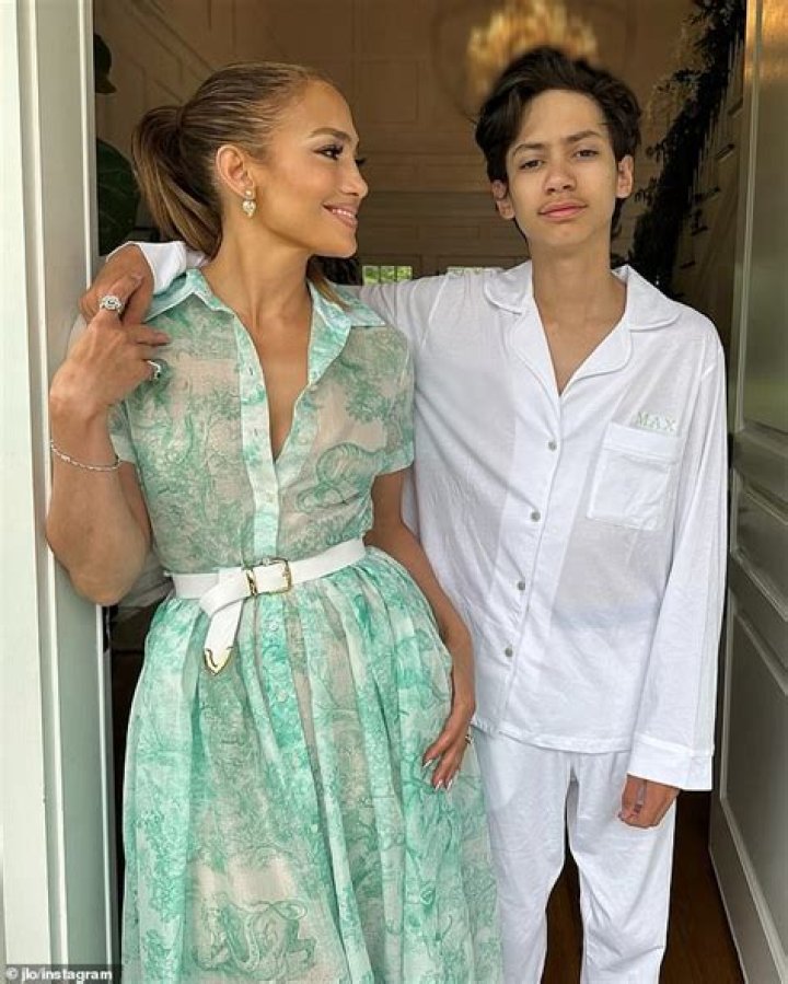 Is Jennifer Lopez Pregnant? The Rumors, the Truth, and the Possibilities
