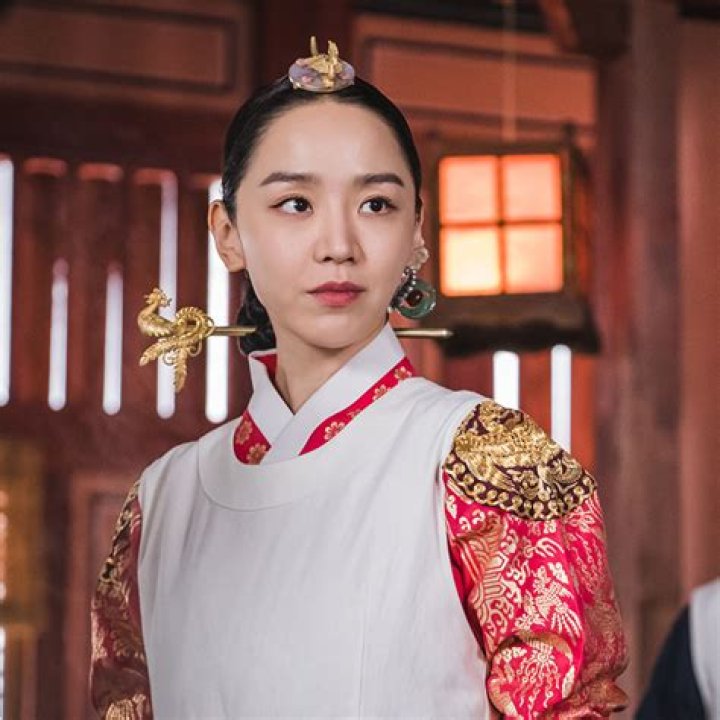 Ko Gil-Hong: The Rising Star of Korean Entertainment