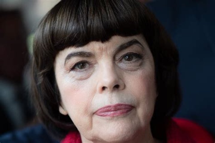 Mireille Mathieu's Partner: Unveiling the Mystery
