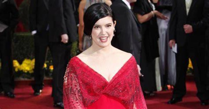 Phoebe Cates: A Look into Her 2024 Journey