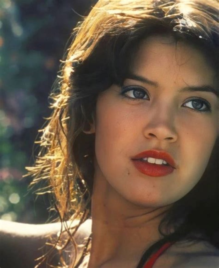 Phoebe Cates: The Timeless Beauty of Hollywood