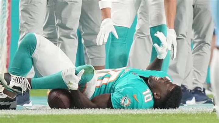 Understanding Tyreek Hill's Earnings: How Much Does He Make Per Game?