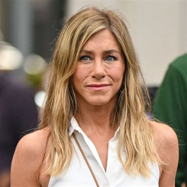 Unpacking Jennifer Aniston's Political Affiliation