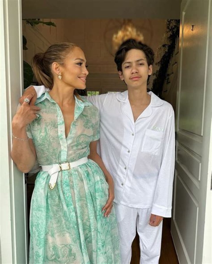 Unraveling the Mystery: Is JLo Pregnant?