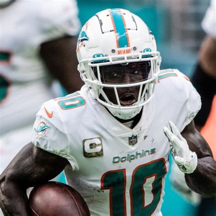 Unveiling the Height of Tyreek Hill: What You Need to Know